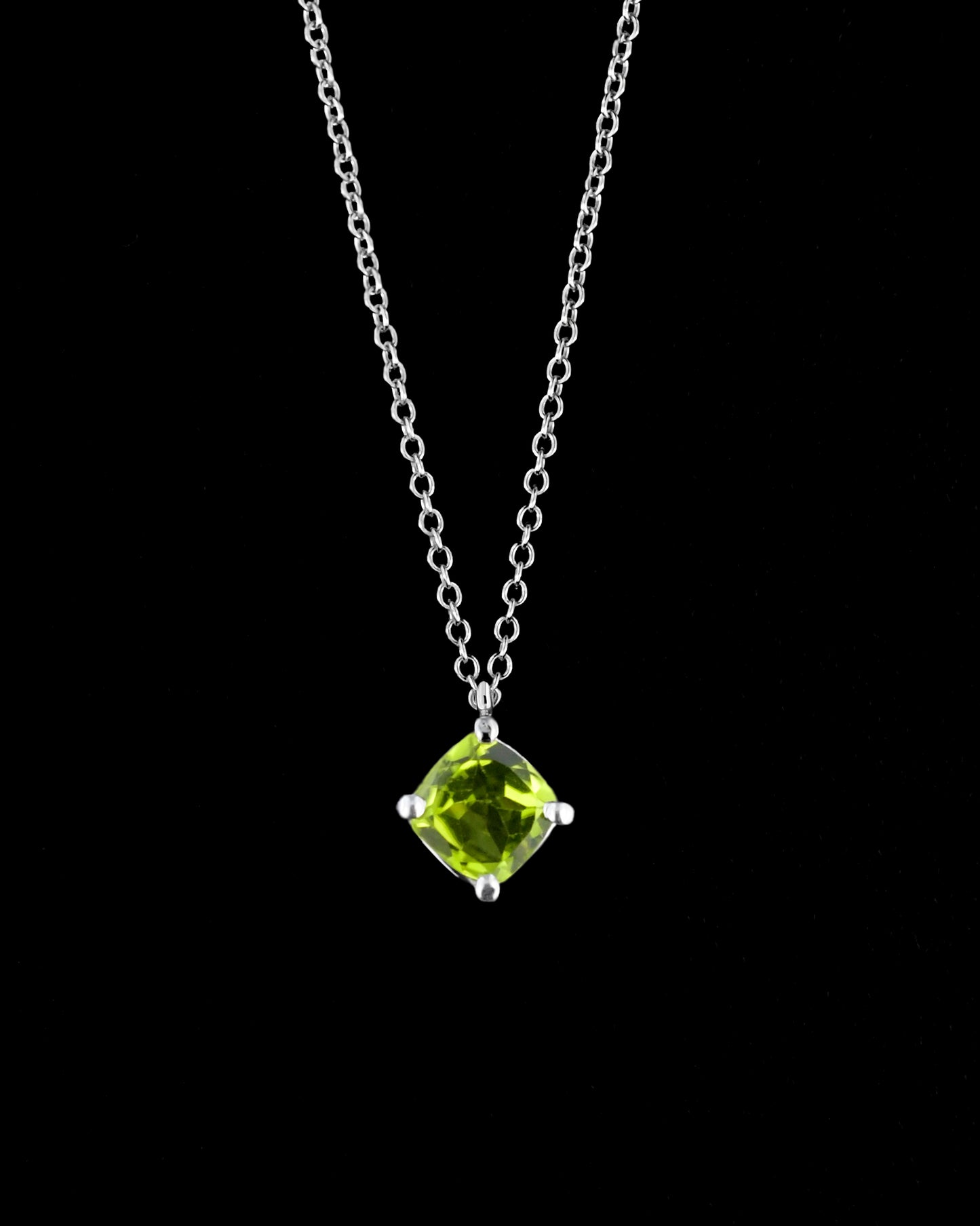 Collana in Argento 925 con Gemma di Peridoto Naturale Taglio a Cuscino