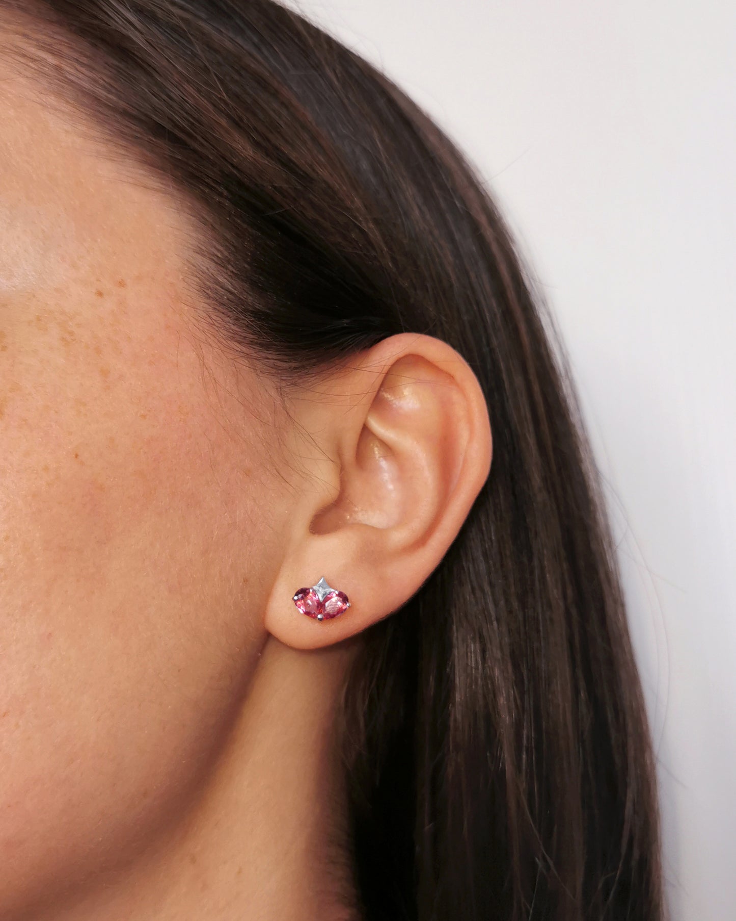 Luce Earring - Red Garnet